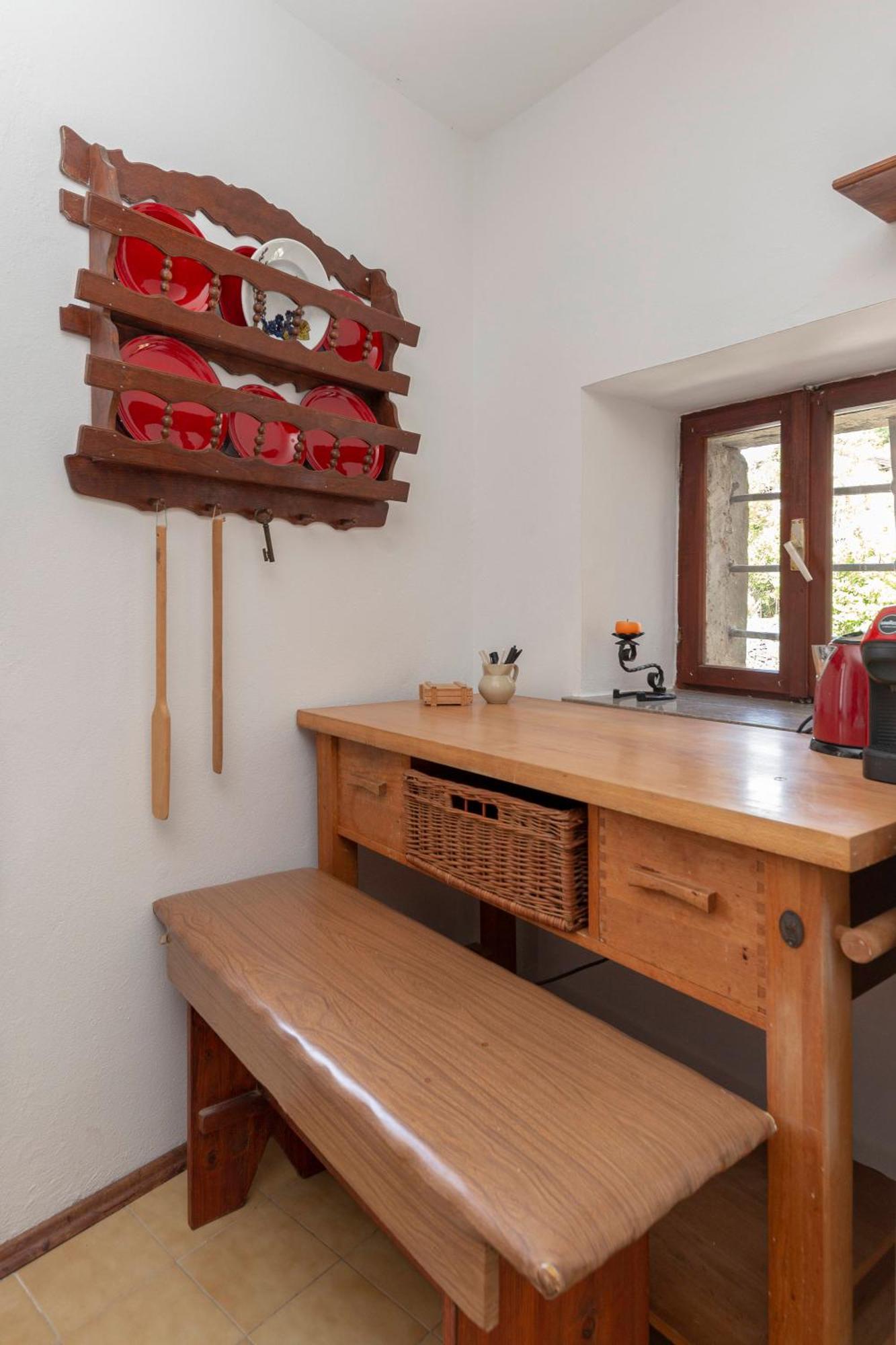 Under The Rock House In Osp With Hot Tub Apartment ภายนอก รูปภาพ